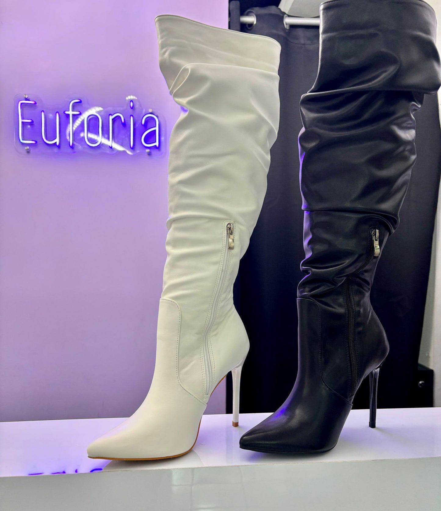 Dual Desire Boots🖤🤍